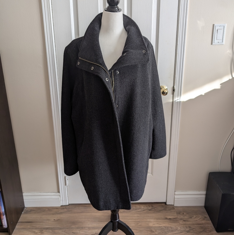 Pendleton Wool Coat Size XL Like-new Condition